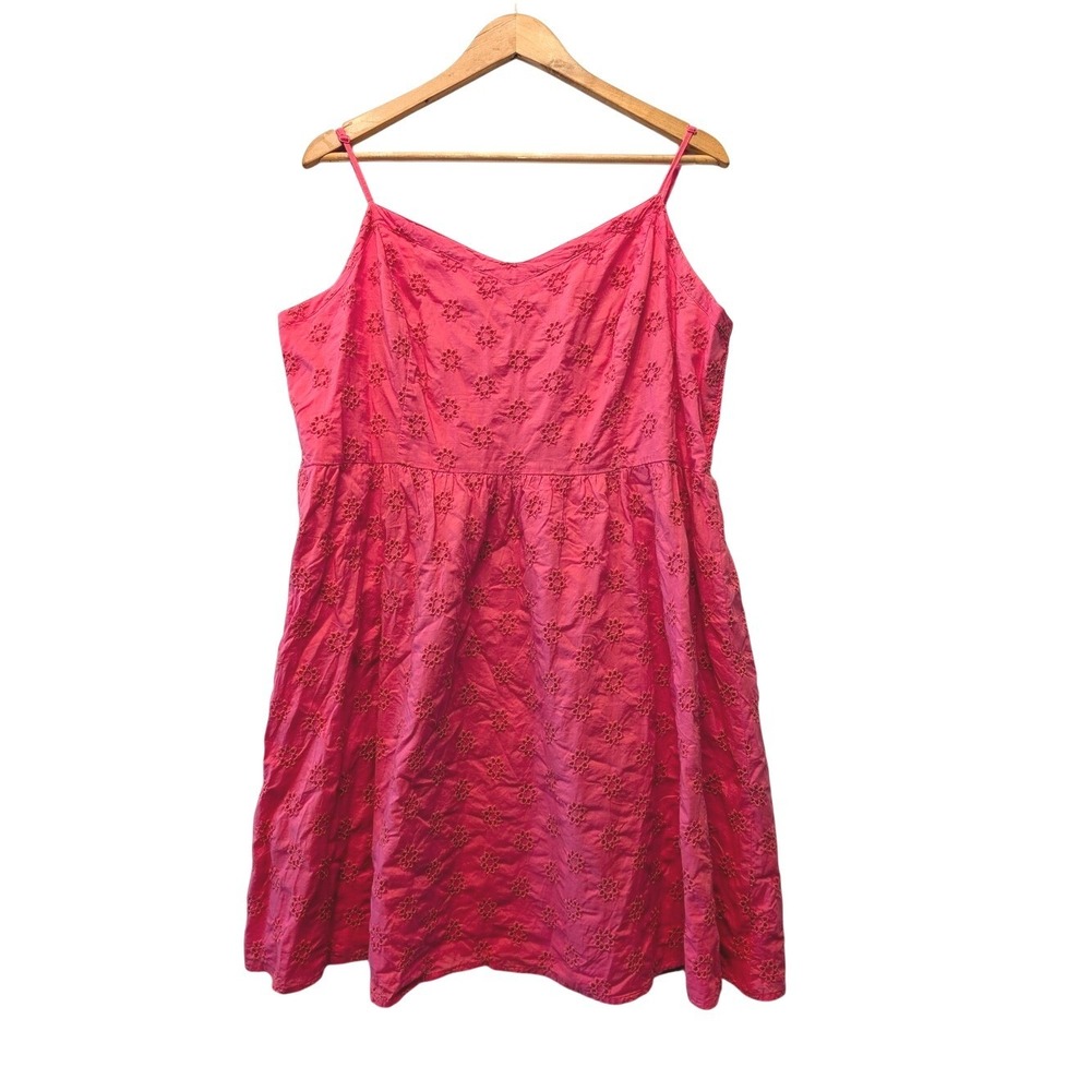 Old Navy Pink Eyelet Floral Cami Dress Womens XL Mini Smocked Back V-Neck Cotton